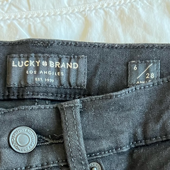 Size 6/28 Lucky Brand Black High Rise Skinny Bridgette Cropped Jeans - Picture 2 of 6